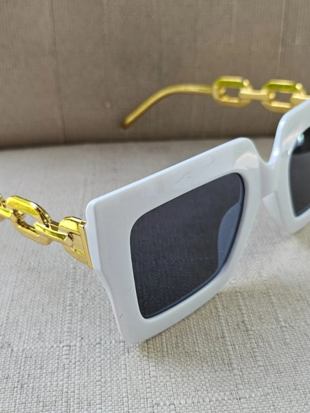 Fashion Sunglasses Women Eyeglasses White Plastic Frame Gold Tone Temple Shades - Picture 2 of 12